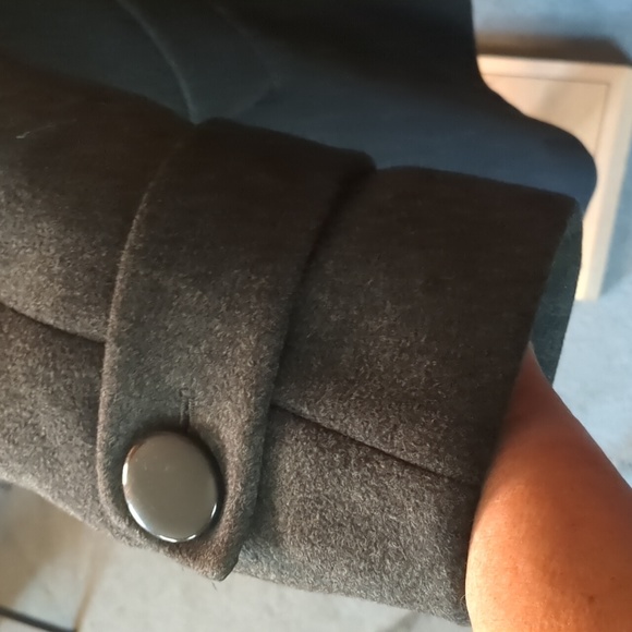 SANDRA AUGELAZZI* 100% wool 3/4 length satin lined 3 button front winter coat - Picture 4 of 14